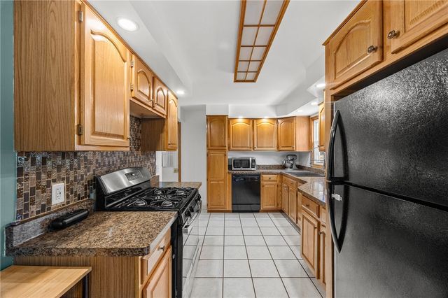 390 Dellwood Road, Greece, NY 14616