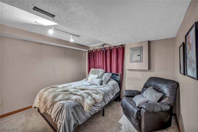 2687 Westminster Lane, Willoughby, OH 44094