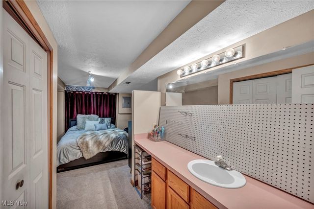 2687 Westminster Lane, Willoughby, OH 44094