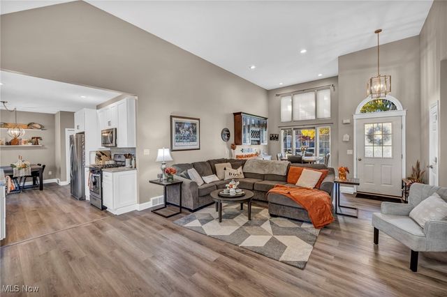 2687 Westminster Lane, Willoughby, OH 44094