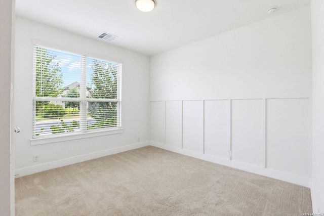 138 Red Oak, Castroville, TX 78009