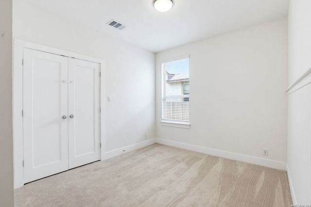 138 Red Oak, Castroville, TX 78009