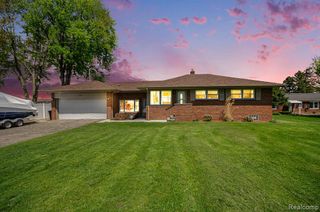 25561 S River Road, Harrison Twp, MI 48045