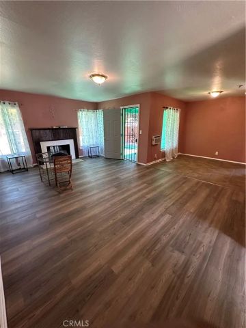 4702 N Fruit Avenue, Fresno, CA 93705