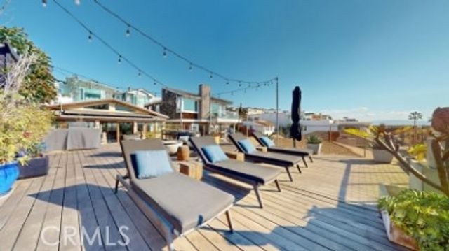 3205 Bayview Drive, Manhattan Beach, CA 90266