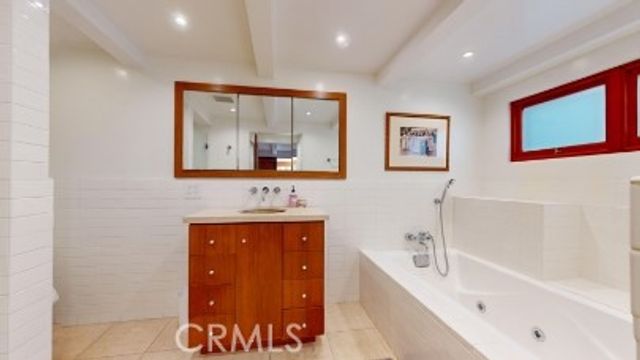 3205 Bayview Drive, Manhattan Beach, CA 90266