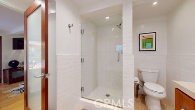 3205 Bayview Drive, Manhattan Beach, CA 90266