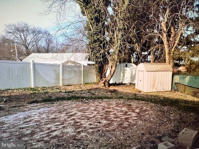 4 ROCKY BROOK CT, Hightstown, NJ 08520