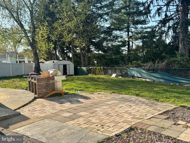 4 ROCKY BROOK CT, Hightstown, NJ 08520
