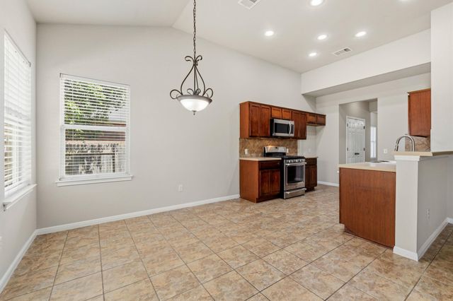 1216 Willowbrook DR, Cedar Park, TX 78613
