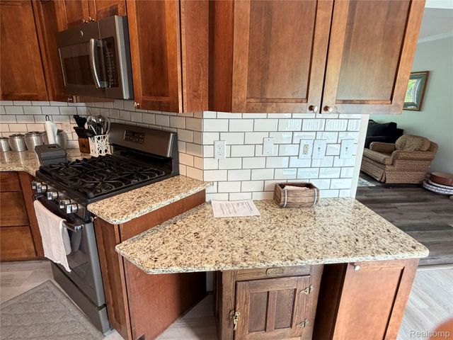 337 Lafayette Street, Manchester Village, MI 48158