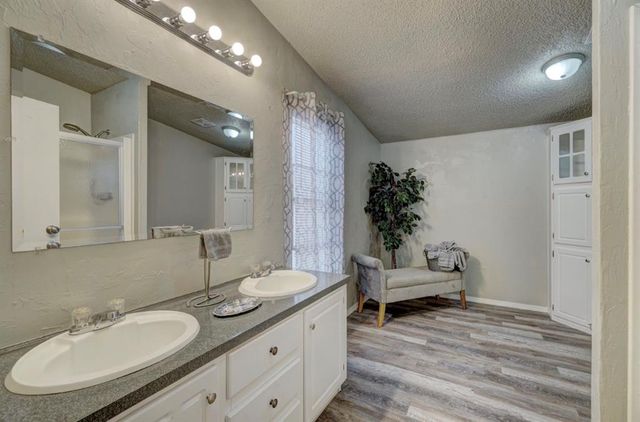 13709 Chaparral Road, Norman, OK 73026