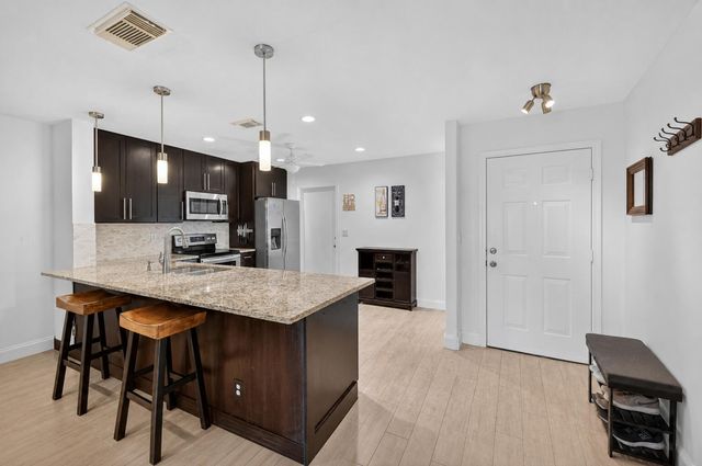 1039 Arezzo Circle, Boynton Beach, FL 33436