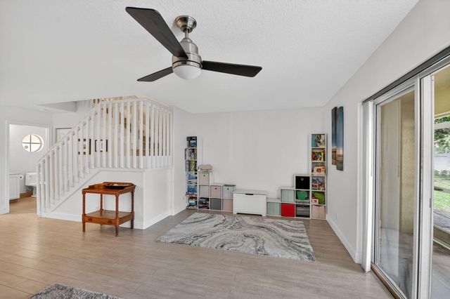 1039 Arezzo Circle, Boynton Beach, FL 33436
