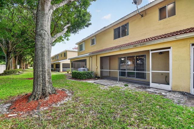 1039 Arezzo Circle, Boynton Beach, FL 33436