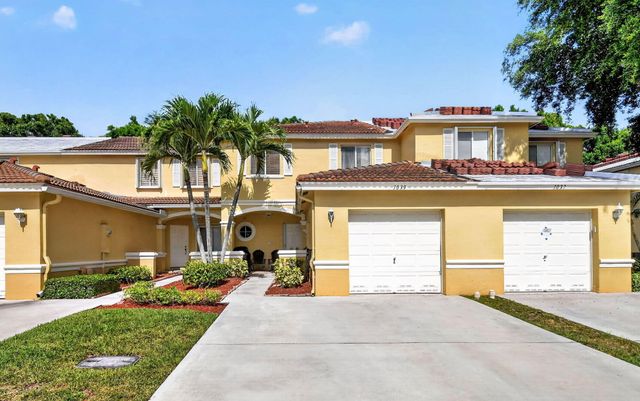 1039 Arezzo Circle, Boynton Beach, FL 33436