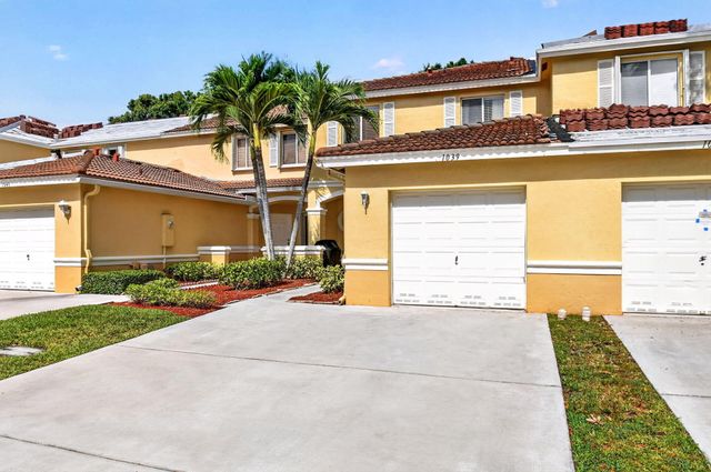 1039 Arezzo Circle, Boynton Beach, FL 33436