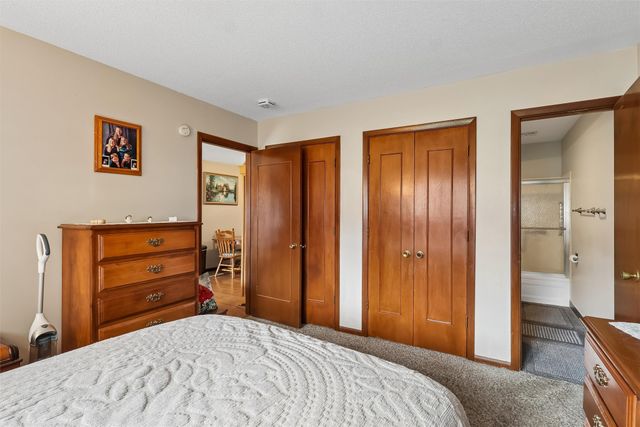 1900 50th Street 2, Des Moines, IA 50310