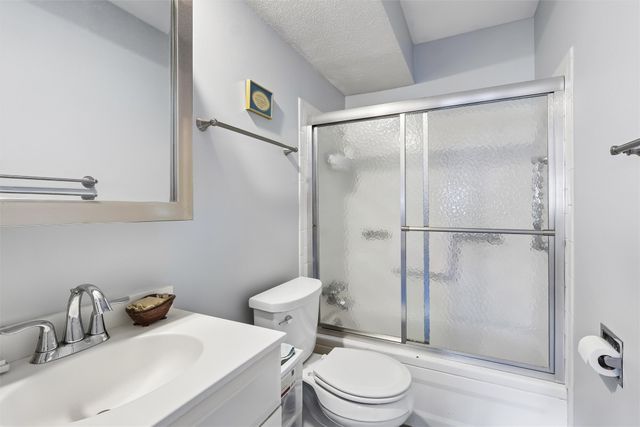 1900 50th Street 2, Des Moines, IA 50310