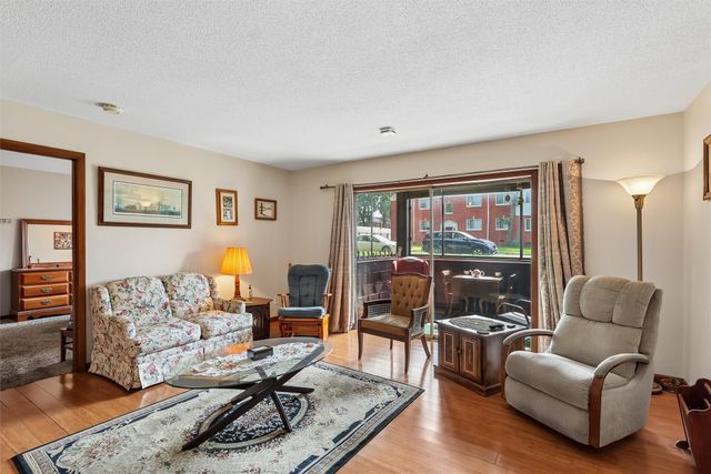 1900 50th Street 2, Des Moines, IA 50310