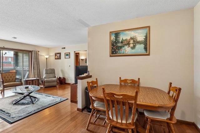 1900 50th Street 2, Des Moines, IA 50310