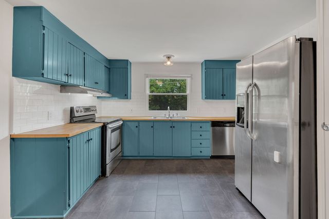 977 Weeping Willow Rd, Hendersonville, TN 37075