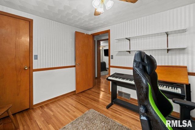 107 ORCHARD Court, Silvis, IL 61282