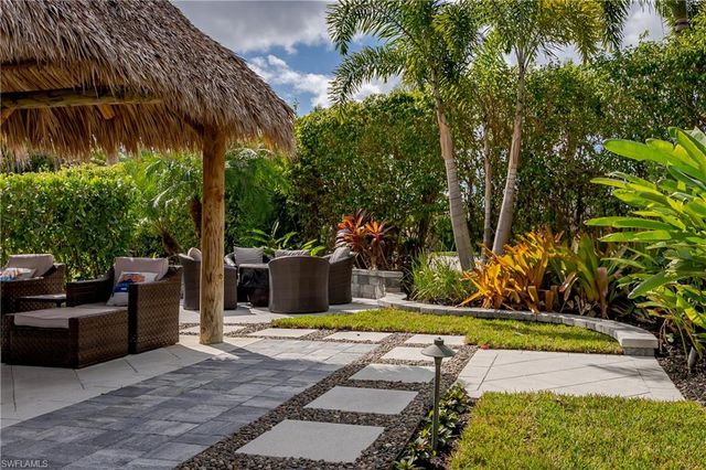 13609 Snapper LN, Naples, FL 34114
