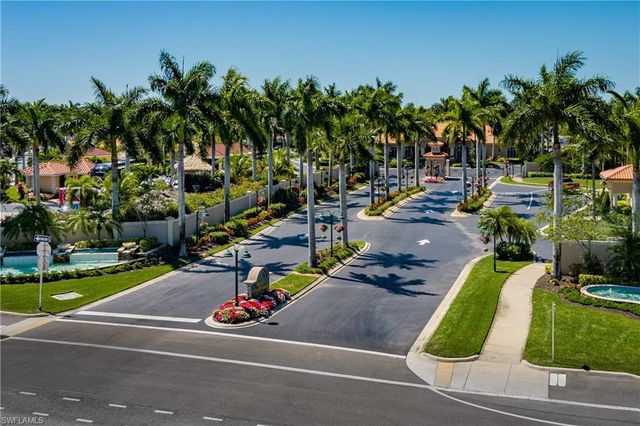 13609 Snapper LN, Naples, FL 34114