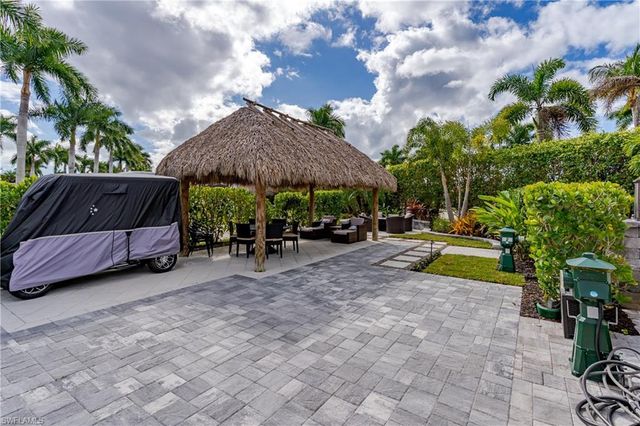13609 Snapper LN, Naples, FL 34114