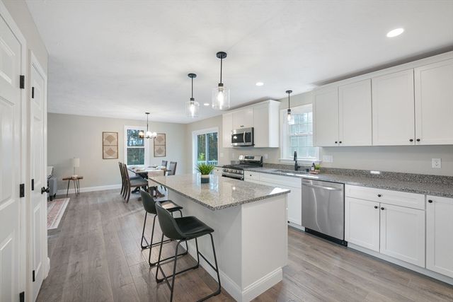 490 High Street, Rochester, MA 02770