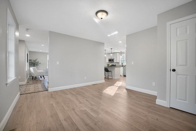 490 High Street, Rochester, MA 02770