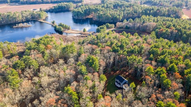 490 High Street, Rochester, MA 02770