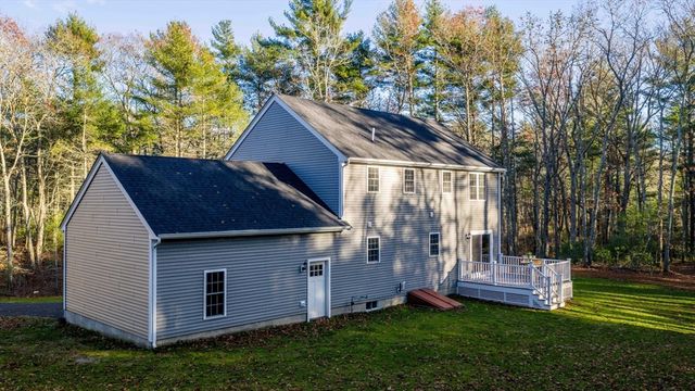 490 High Street, Rochester, MA 02770