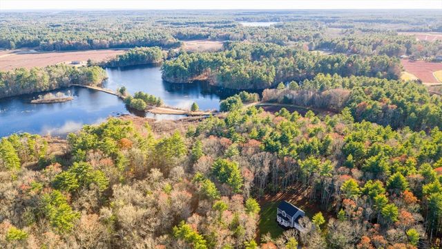 490 High Street, Rochester, MA 02770