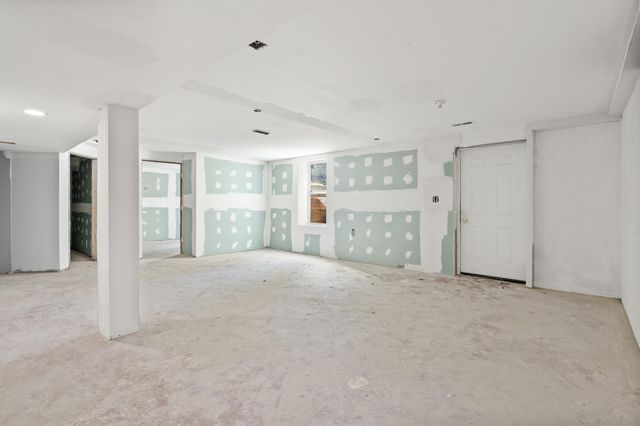 809 7TH ST TERR, Boonville, MO 65233