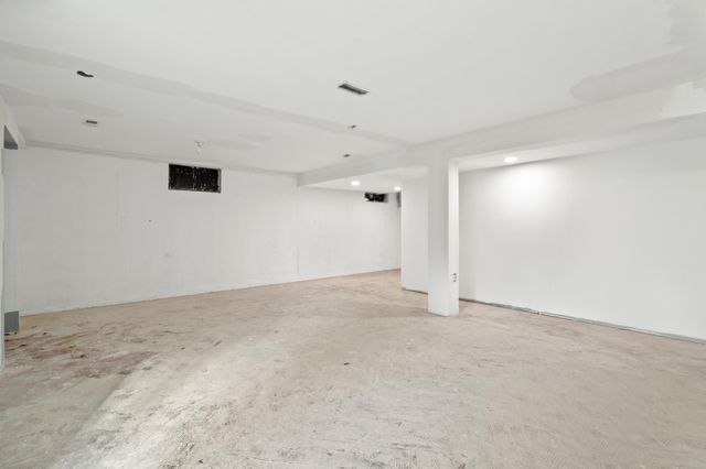 809 7TH ST TERR, Boonville, MO 65233