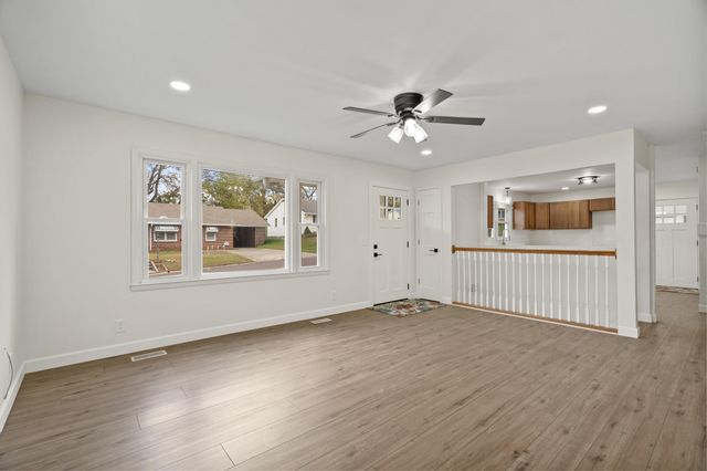 809 7TH ST TERR, Boonville, MO 65233