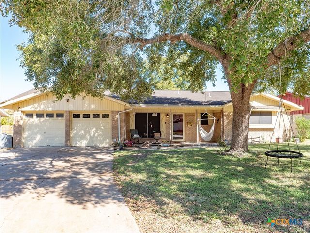 716 Westwood Drive, Port Lavaca, TX 77979