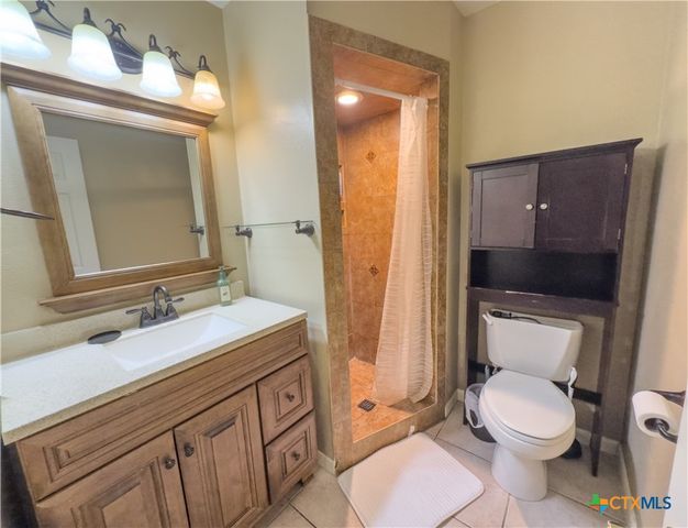 716 Westwood Drive, Port Lavaca, TX 77979