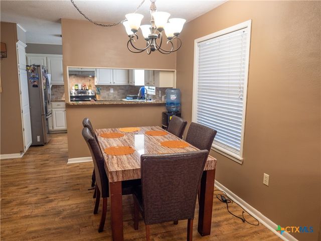 716 Westwood Drive, Port Lavaca, TX 77979