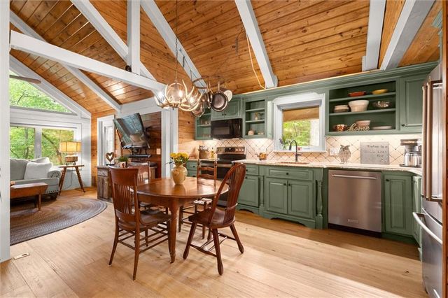 11 Bluebell Circle N, Big Canoe, GA 30143