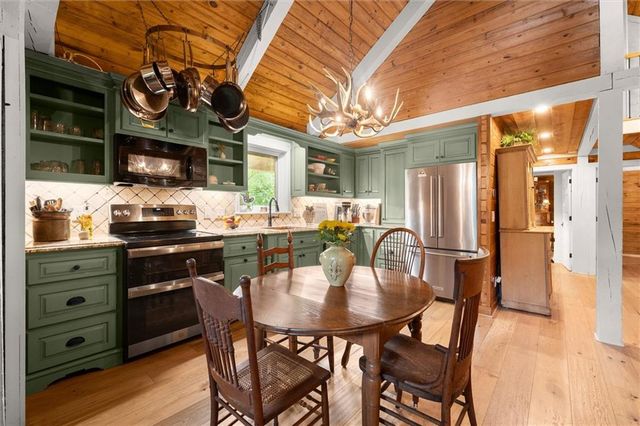 11 Bluebell Circle N, Big Canoe, GA 30143