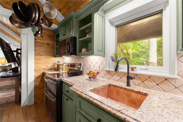 11 Bluebell Circle N, Big Canoe, GA 30143