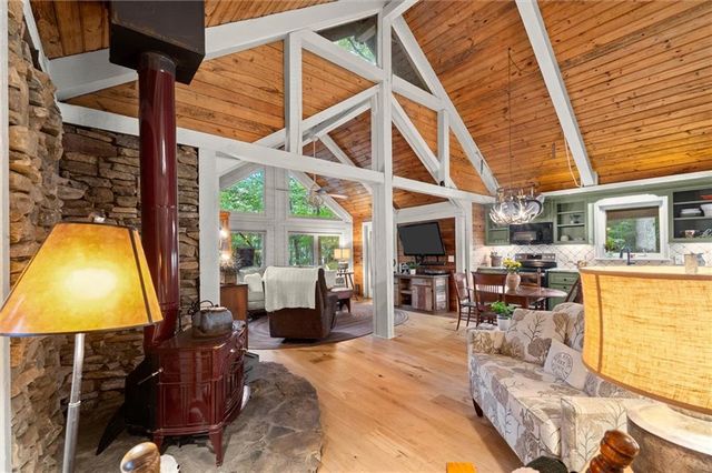 11 Bluebell Circle N, Big Canoe, GA 30143