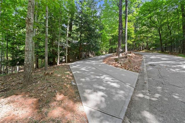 11 Bluebell Circle N, Big Canoe, GA 30143
