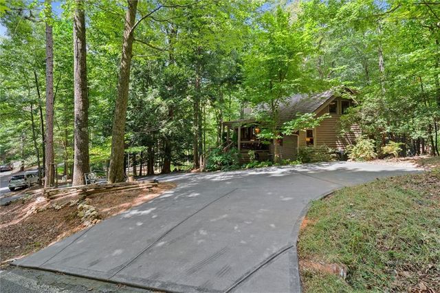 11 Bluebell Circle N, Big Canoe, GA 30143