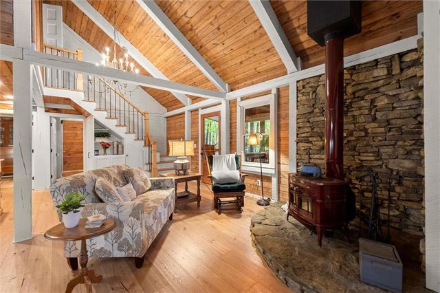 11 Bluebell Circle N, Big Canoe, GA 30143