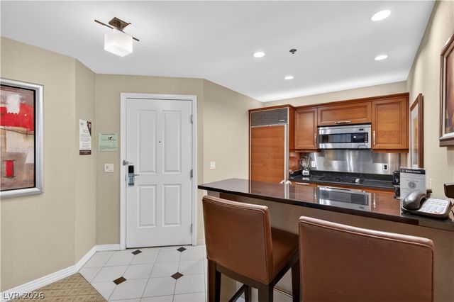 125 East Harmon Avenue 3301 & 3303, Las Vegas, NV 89109
