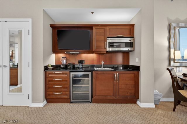 125 East Harmon Avenue 3301 & 3303, Las Vegas, NV 89109